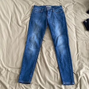 Vintage Levis Jeans 710 Super Skinny 27